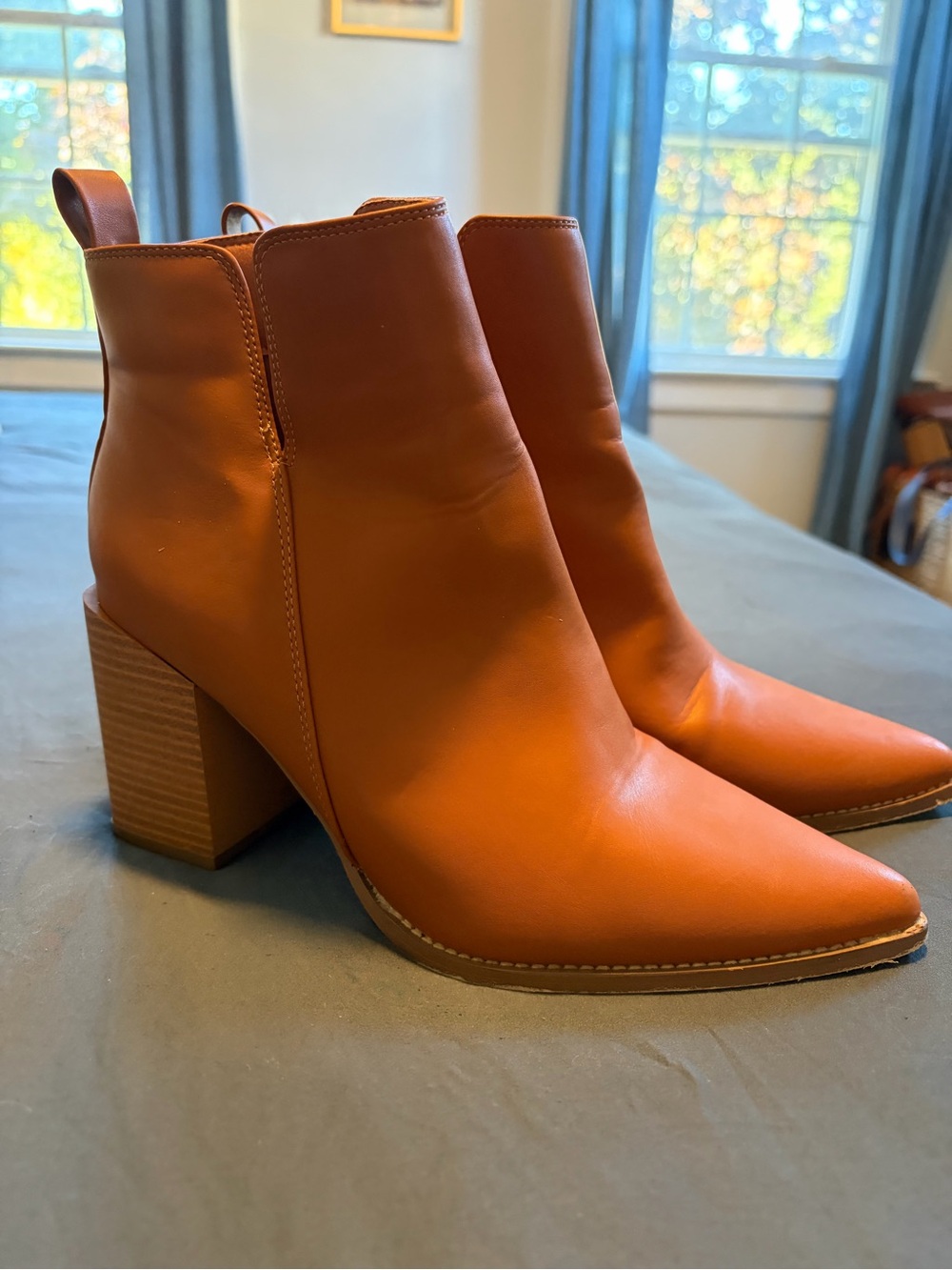 Women's Tan Leather Pointed-Toe Ankle Boots - Classic Block Heel